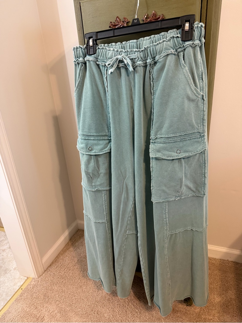 Easel  Cargo Wide-Leg Pants